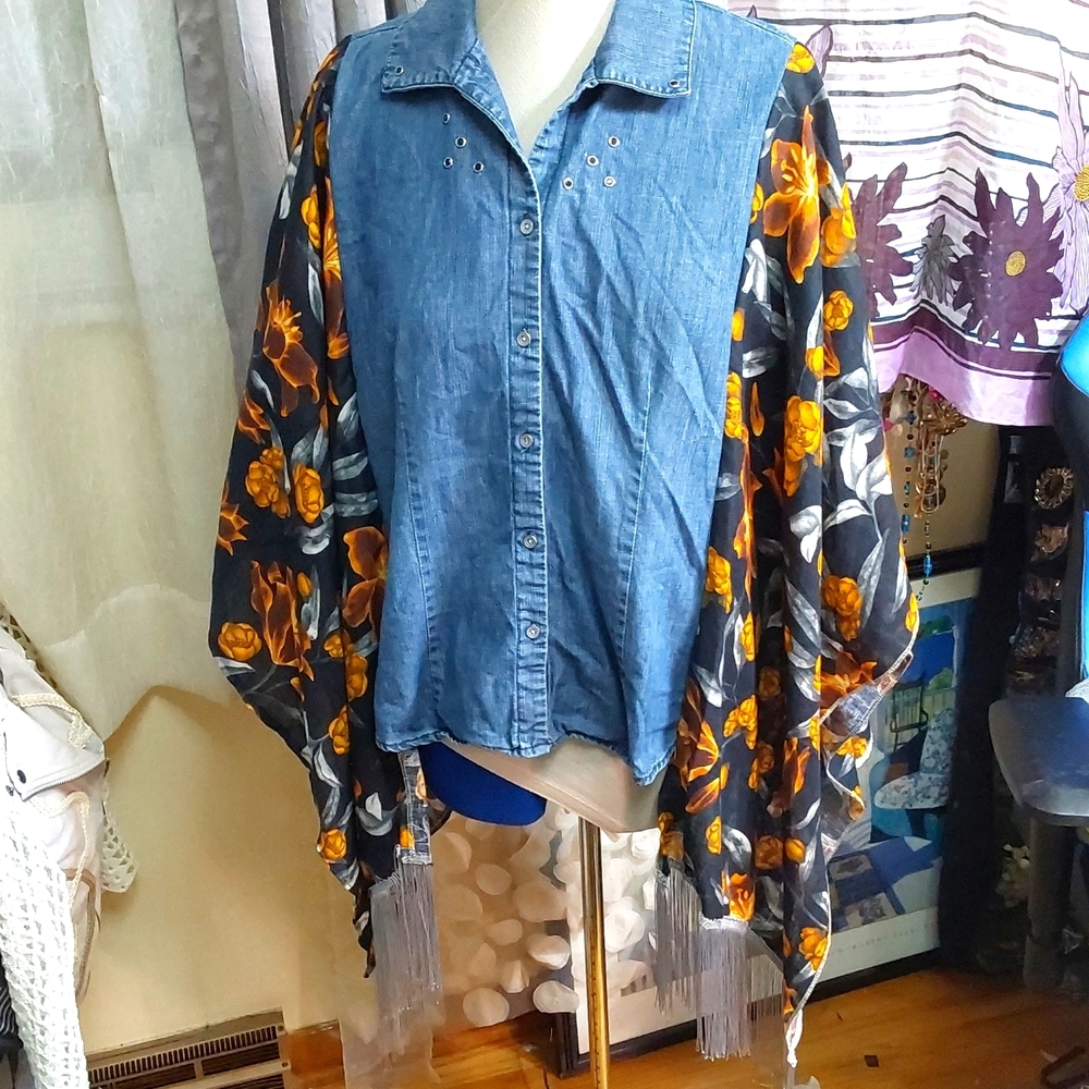 Shirt/ poncho. Med to x L